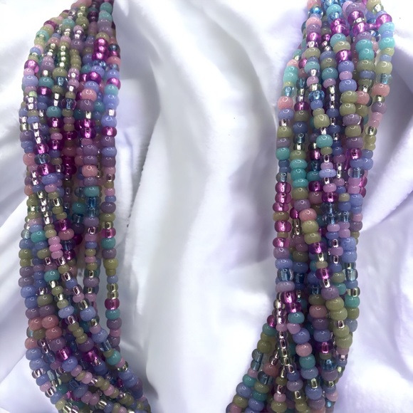 Vintage/Modern Jewelry Mystery Bundle Plus Bonus 40 Free Earrings NWT/Pre-Loved - Picture 9 of 16